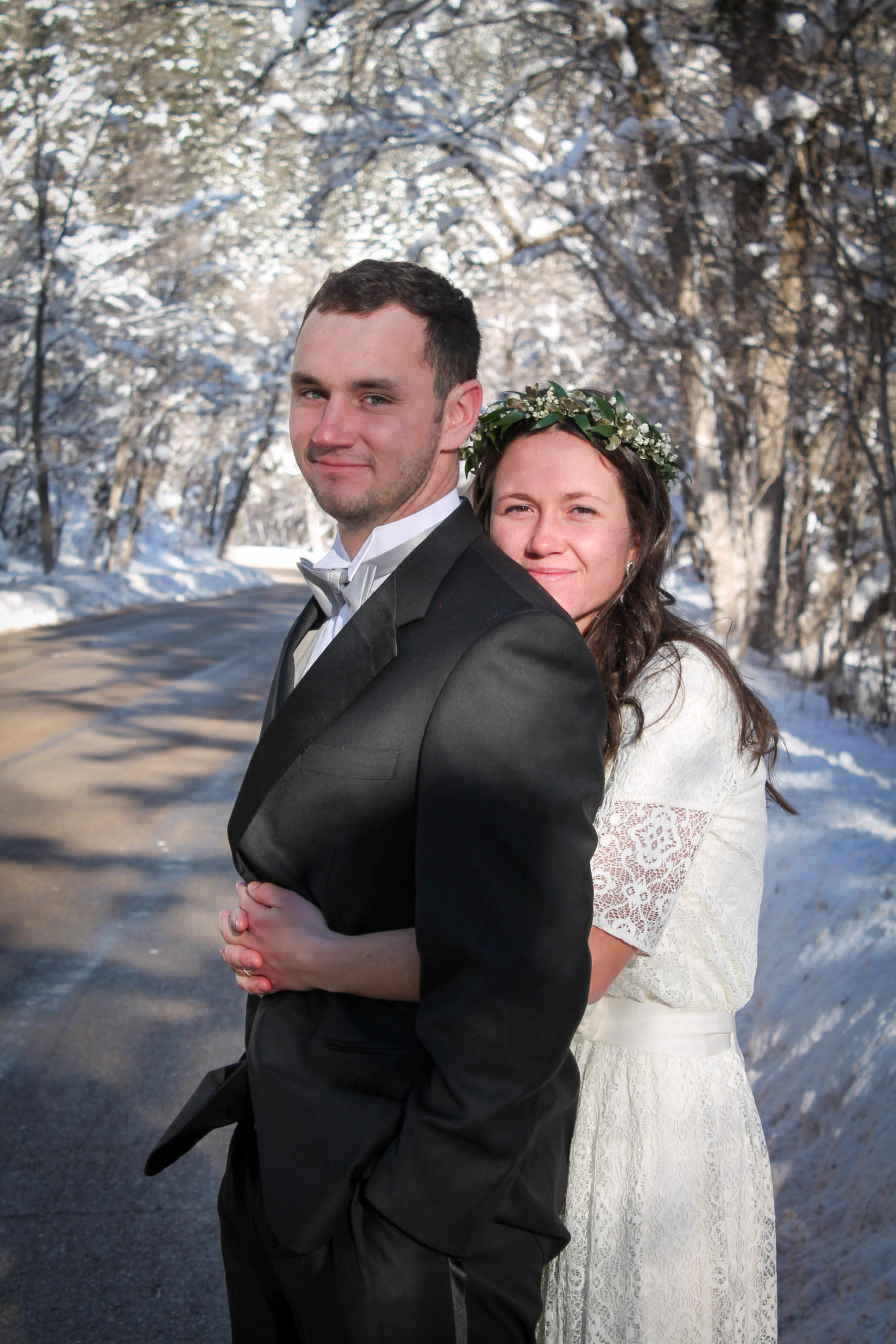 Tori & Austin's Waite Winter Wedding Photoshoot | Captured By Lexi In Utah